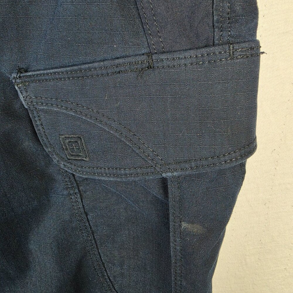 5.11 Tactical Cargo Pants Straight Leg Navy Utility size 12 Regular - Picture 5 of 8